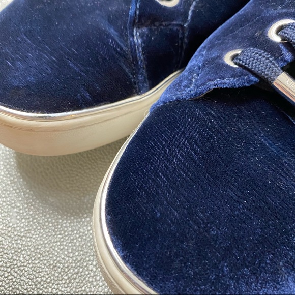 Michael Kors Irving Sneakers - Picture 6 of 14